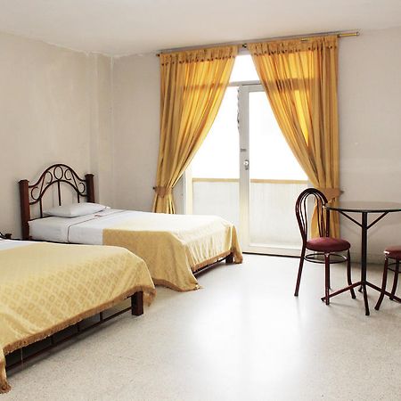 Hotel Normandia Medellín Extérieur photo