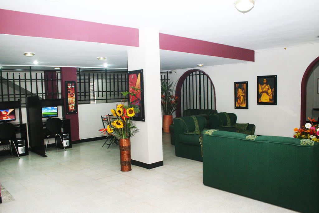 Hotel Normandia Medellín Extérieur photo